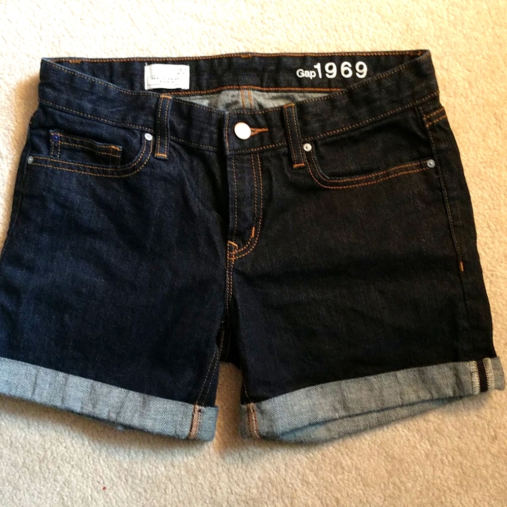 Gap sz 27 denim shorts dark wash